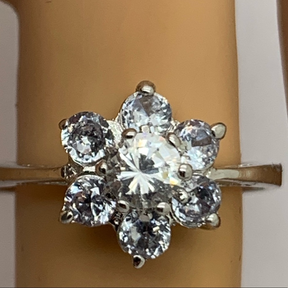 925. Sterling Vintage Gemstone Ring Size 7.5